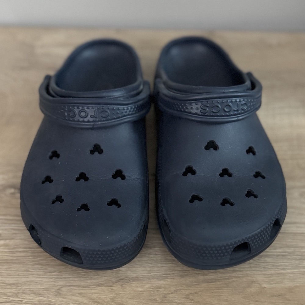 Men's Size 10 Navy Mickey Crocs
